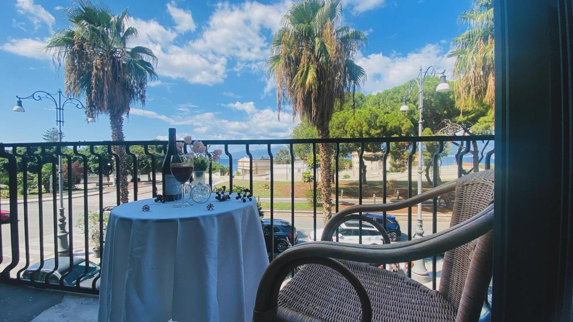 Noel Dal 1976 Bed & Breakfast Reggio Calabria Exterior photo